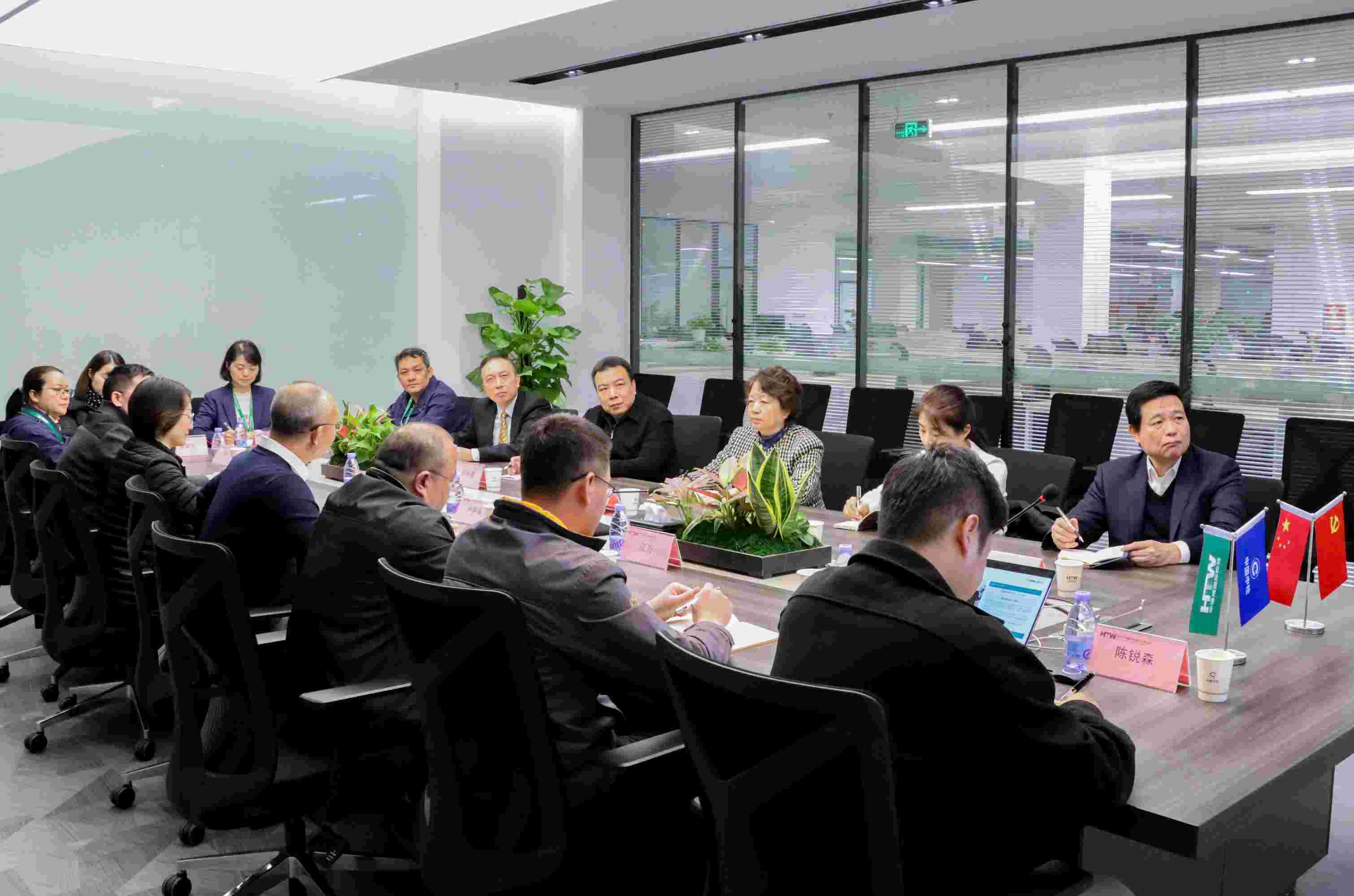 中国中检纪委书记余师孟一行莅临中检bifa必发查抄领导